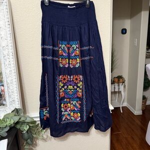 Embroidered Navy Skirt  cute options medium bran new